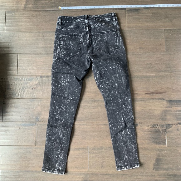 Black distressed skinny jeans - Picture 3 of 3
